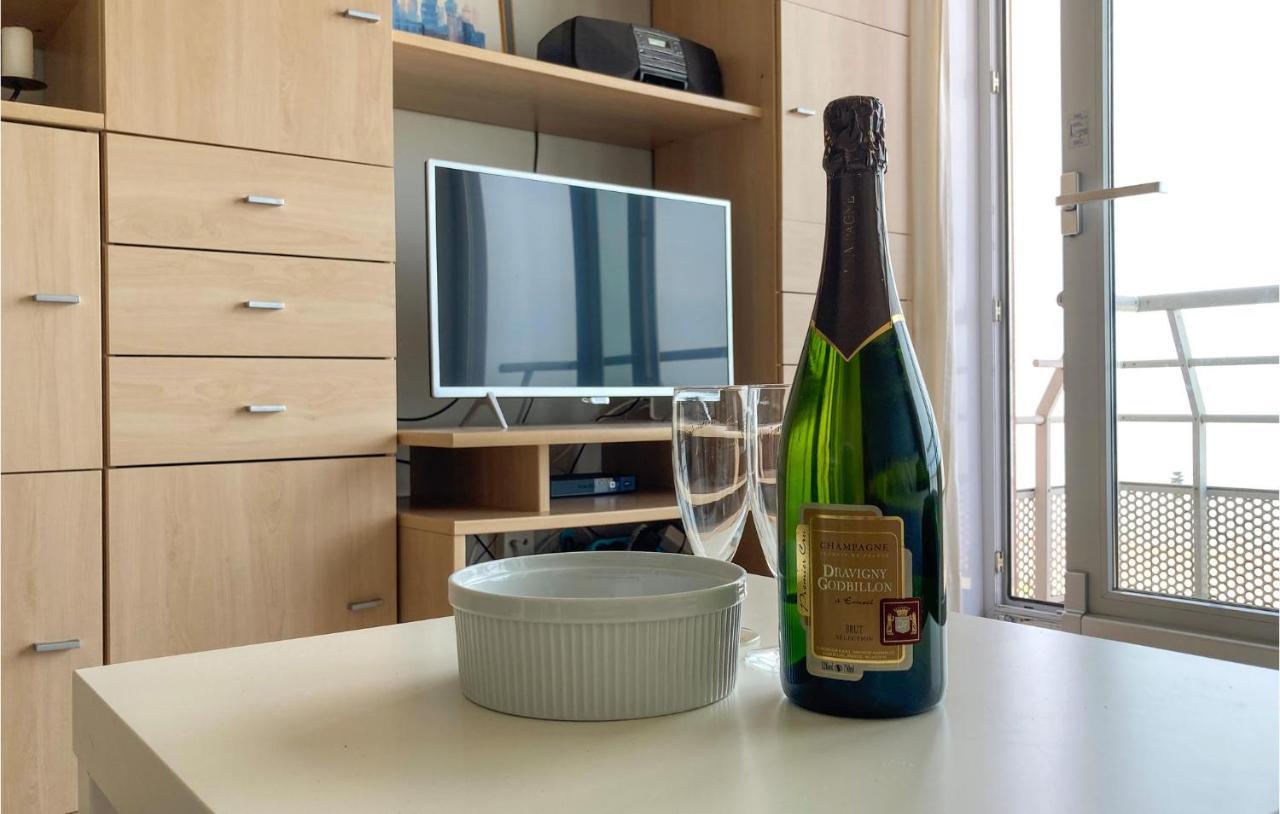 Nice Apartment In Oostende With Wifi Exterior photo